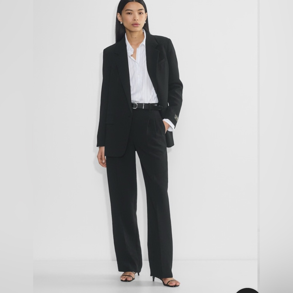 Aritzia effortless pants